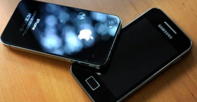 replicas or refurbished devices gaining popularity due to low prices photo afp file replicas or refurbished devices gaining popularity due to low prices photo afp file