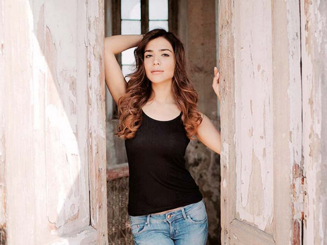 humaima thoroughly enjoyed working with co star sikander and wants people to look forward to their chemistry on screen photo publicity humaima thoroughly enjoyed working with co star sikander and wants people to look forward to their chemistry on screen photo publicity