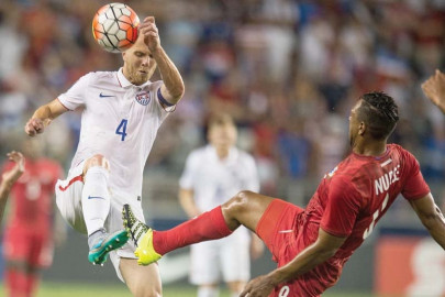 gold cup us remain unbeaten through bradley s goal