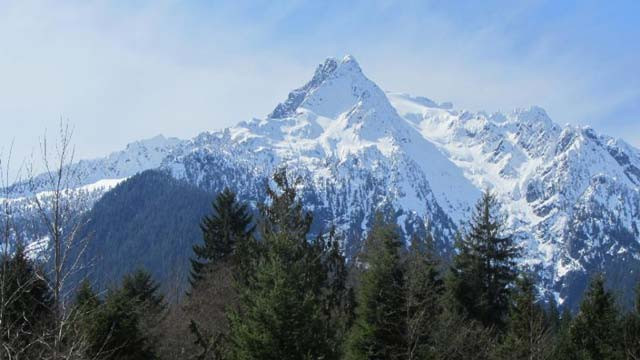 autumn veatch 16 was in hospital after the small plane she was traveling in with her step grandparents plunged into the cascade mountain range pictured here on march 31 2014 in washington state photo afp autumn veatch 16 was in hospital after the small plane she was traveling in with her step grandparents plunged into the cascade mountain range pictured here on march 31 2014 in washington state photo afp