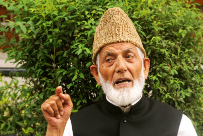 hurriyat chief snubs eid milan invite