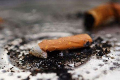 a brake on breaks no smoking or drinking tea on office premises a brake on breaks no smoking or drinking tea on office premises