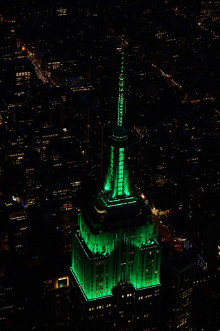 the iconic building honours eid by changing their light display to green photo esbnyc the iconic building honours eid by changing their light display to green photo esbnyc