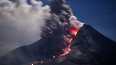 volcano shuts major indonesian airport during eid holiday rush