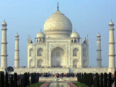hindu muslim couple slit each other s throats in taj mahal suicide pact