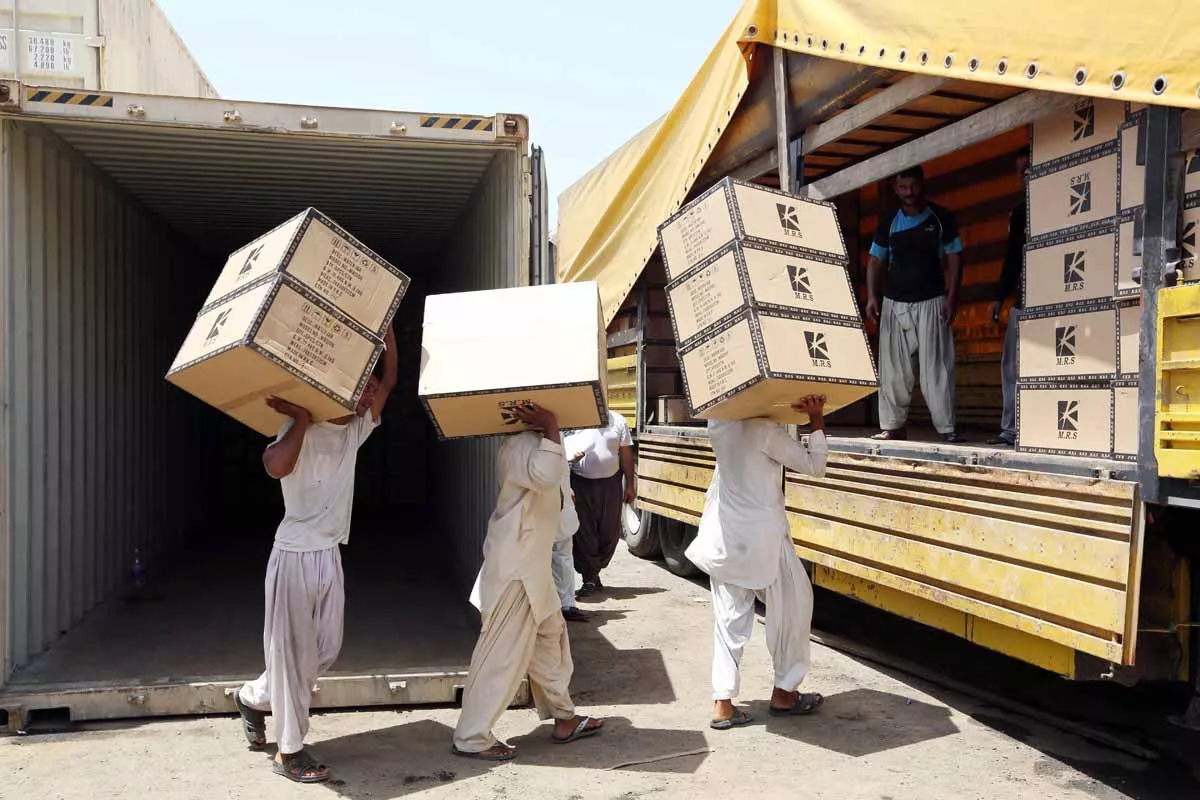 amount to only 23 9 billion missing target by 3 1 billion modest growth in tax collections continued to be a challenge photo afp amount to only 23 9 billion missing target by 3 1 billion modest growth in tax collections continued to be a challenge photo afp