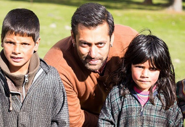 the actor took his liking for children to strengthen the bond between india and pakistan the actor took his liking for children to strengthen the bond between india and pakistan