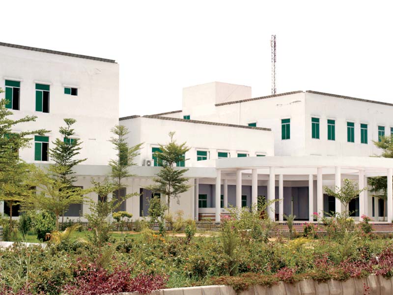 gambat institute of medical sciences began to offer free kidney transplant in april this year unfortunately lack of doctors is hindering its progress as it has only four surgeons photos courtesy dr muhammad khan babbur