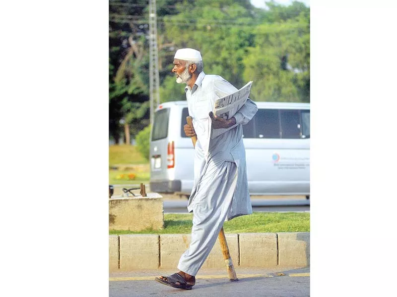 akram was earlier forced to move out of kulsoom plaza chowk owing to the metro bus construction photo app akram was earlier forced to move out of kulsoom plaza chowk owing to the metro bus construction photo app