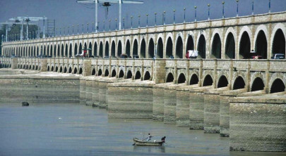 water woes experts to be hired to rehabilitate sukkur barrage water woes experts to be hired to rehabilitate sukkur barrage