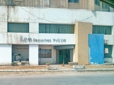 cleaning up default by broker leaves many problems for regulators