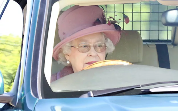 the queen drives onto the grass to avoid family while driving through windsor great park photo the telegraph the queen drives onto the grass to avoid family while driving through windsor great park photo the telegraph