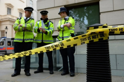 uk officials charge two men with trying to join islamic state