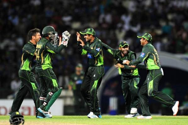 pakistan thumped sri lanka by seven wickets in the fourth one day international to take an unassailable 3 1 lead in the five match series photo afp pakistan thumped sri lanka by seven wickets in the fourth one day international to take an unassailable 3 1 lead in the five match series photo afp