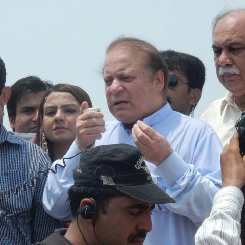 prime minister nawaz sharif during a visit to dera gazi khan to review flood relief activities photo pm house prime minister nawaz sharif during a visit to dera gazi khan to review flood relief activities photo pm house