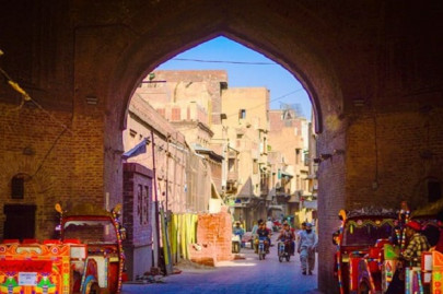 lahore s architecture study of not so famous buildings an alternative history source lahore s architecture study of not so famous buildings an alternative history source