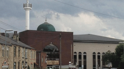 muslim school in uk bans contact with outsiders