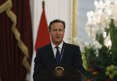 uk s cameron says ready to bomb militants in libya and syria if plot threat seen