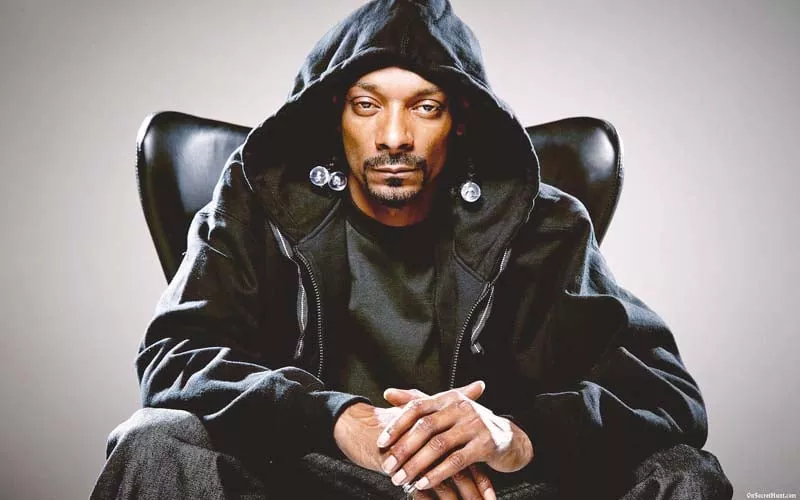 snoop alleged that he was snatched out of his car by the swedish police due to the colour of his skin photo file snoop alleged that he was snatched out of his car by the swedish police due to the colour of his skin photo file