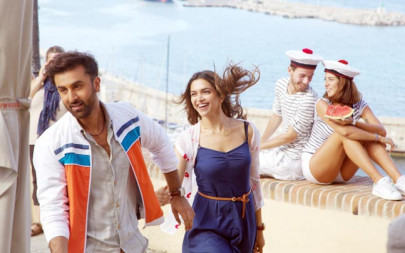 tamasha first look ex lovers ranbir and deepika hand in hand in corsica tamasha first look ex lovers ranbir and deepika hand in hand in corsica