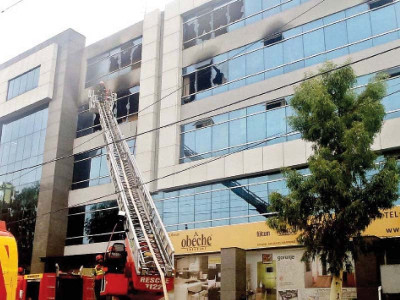 no injuries fire breaks out in morgah plaza