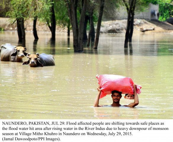 people move their belongings to a safe location in naudero photo online