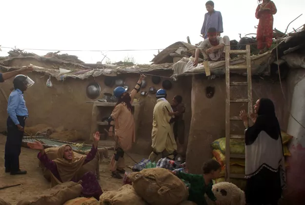 khan was not the only one searching for valuables through the heaps of rubble on the fateful day photo inp khan was not the only one searching for valuables through the heaps of rubble on the fateful day photo inp