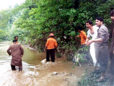search on boy drowns in stream