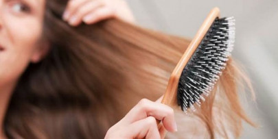 5 common practices that damage your hair