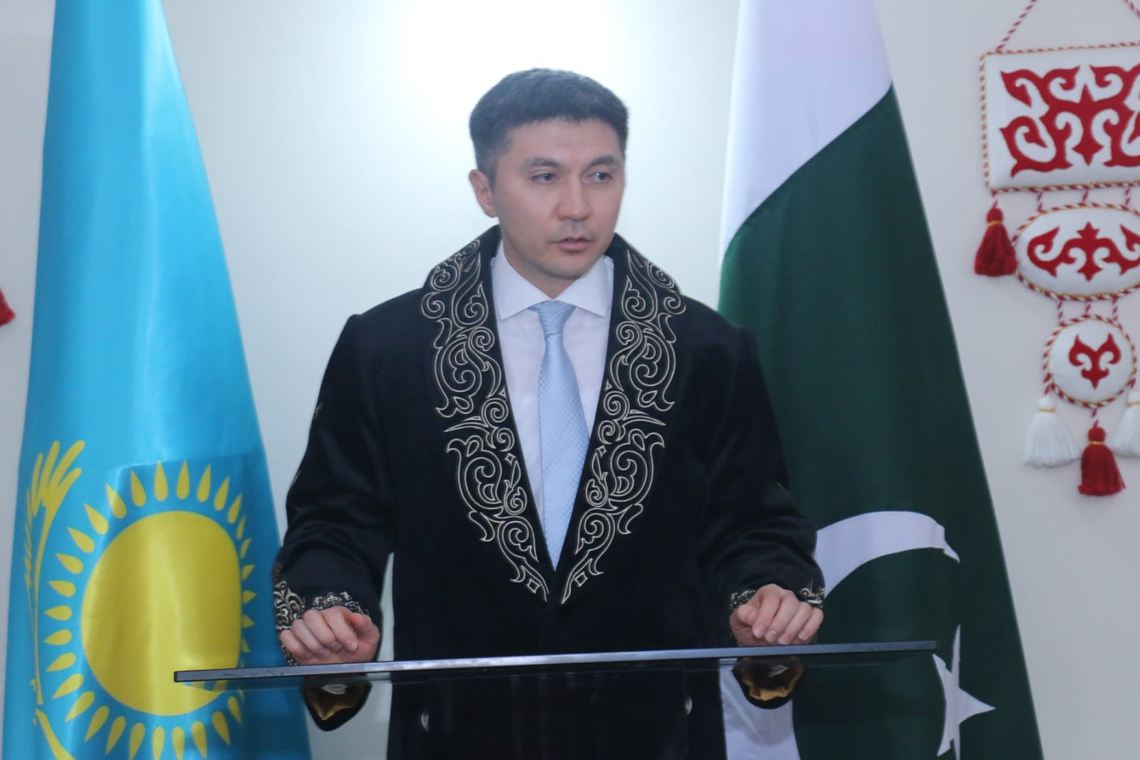 ambassador of kazakhstan to pakistan yerzhan kistafin photo gov kz