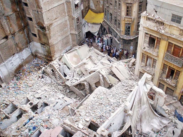 a five storey building dastagir mansion collapsed in kharadar hardly half an hour after sbca had it vacated the building was 27 years old photo online a five storey building dastagir mansion collapsed in kharadar hardly half an hour after sbca had it vacated the building was 27 years old photo online