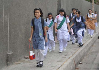 on the war path private schools to defy order on extended vacations