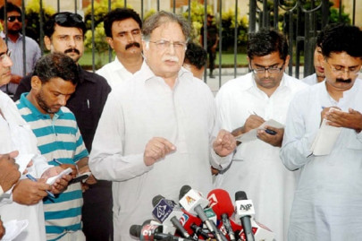 law and order pervaiz rashid briefs media on karachi