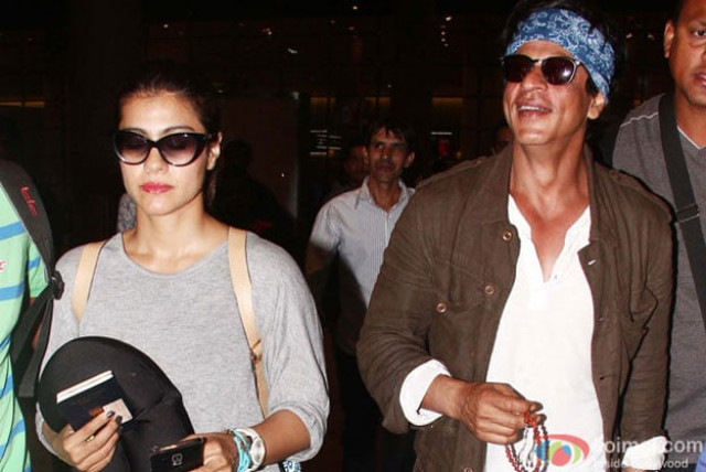 what caught everyone 039 s attention was the tasbeeh king khan was holding in his hand photo koimoi