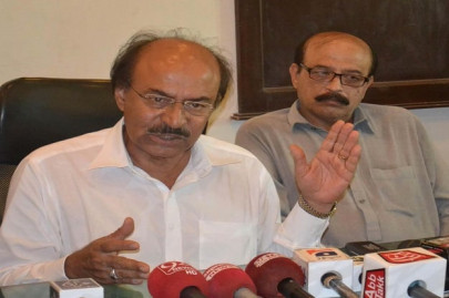 feeling safe khuhro believes floods will bring no damage to sindh
