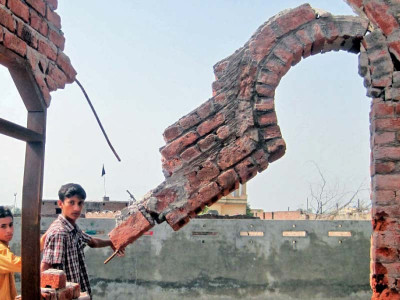 ceasefire violations bsf opens fire on border villages