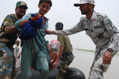high flood sindh calls in army as indus swells high flood sindh calls in army as indus swells