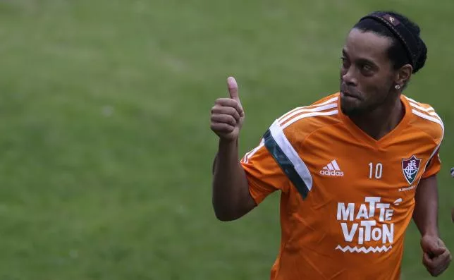 ronaldinho gaucho made a triumphant return to brazilian soccer on saturday photo reuters ronaldinho gaucho made a triumphant return to brazilian soccer on saturday photo reuters