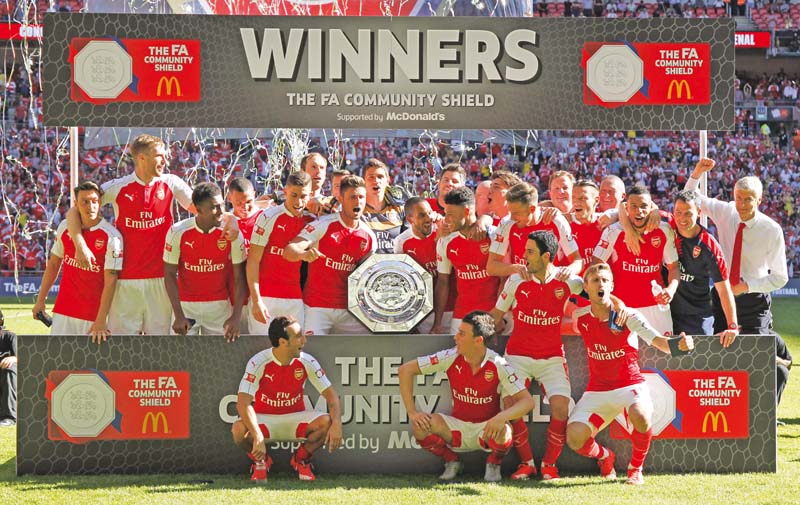 arsenal won the community shield last year and defended the trophy which is played between the winners of the fa cup and the premier league against chelsea photo afp