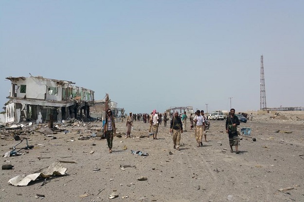 southern resistance fighters gather in the al alam entrance of yemen 039 s southern port city of aden after taking control from houthi fighters july 31 2015 photo reuters