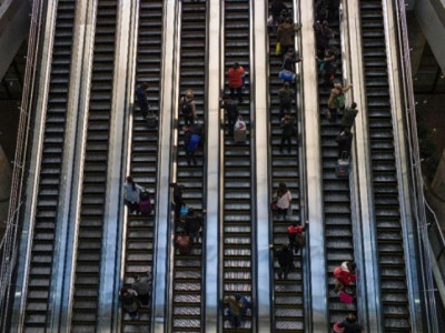 chinese man s lower leg amputated after getting stuck in escalator chinese man s lower leg amputated after getting stuck in escalator