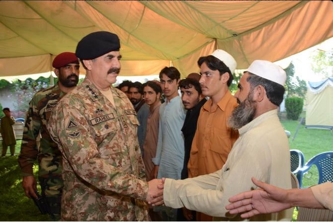 army chief meets people in layyah during his visit to the flood ravaged city in punjab photo asim bajwa twitter