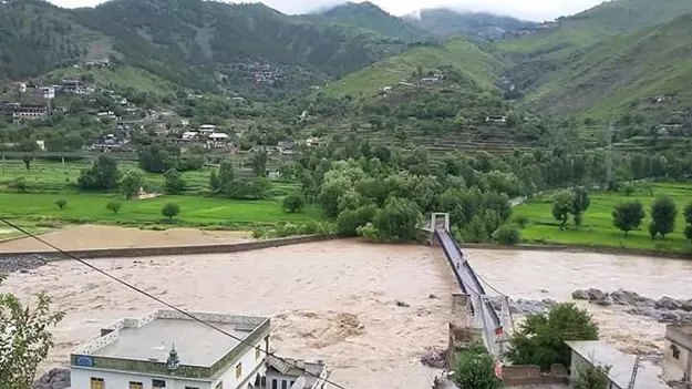 nearly 1 000 families remain stranded in naltar valley photo online nearly 1 000 families remain stranded in naltar valley photo online
