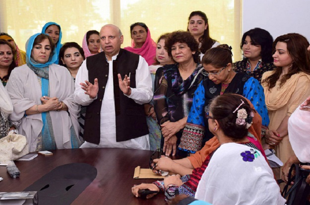 he was speaking to a women s delegation led by pti punjab women s wing president saloni bukhari photo nni