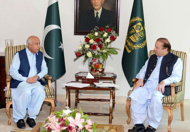 prime minister nawaz sharif l in a meeting with balochistan chief minister dr abdul malik baloch on tuesday photo pid
