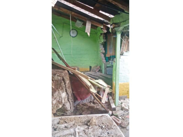 boulder destroys a house in tajwal village photo express boulder destroys a house in tajwal village photo express