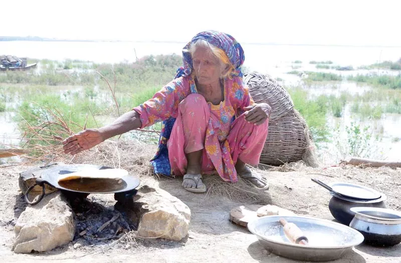 residents of the riverbed in sindh have evacuated their homes leaving behind all their worldly possessions the ppp government provided cooking utensils and cauldrons to the affectees during the super flood of 2010 photo ppi residents of the riverbed in sindh have evacuated their homes leaving behind all their worldly possessions the ppp government provided cooking utensils and cauldrons to the affectees during the super flood of 2010 photo ppi