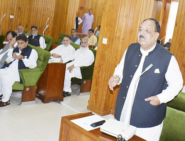 ajk prime minister chaudhry abdul majeed said that the government of pakistan should take steps to get altaf hussain arrested through interpol photo nni