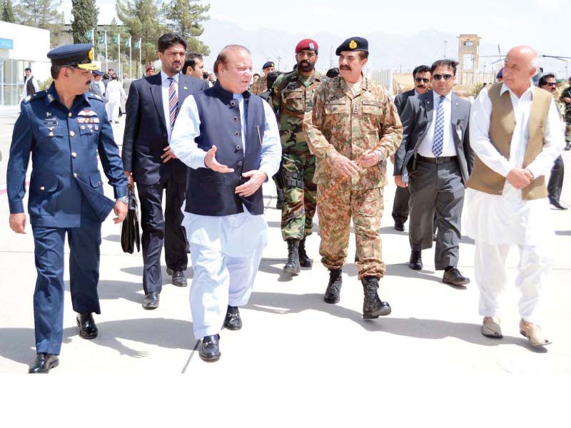 pm nawaz gen raheel and balochistan cm dr malik at the quetta airport photo inp