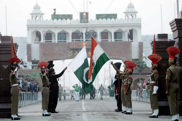 pakistan rangers r and border security force personnel take part in the daily flag lowering ceremony at their joint border post of wagah near lahore photo afp pakistan rangers r and border security force personnel take part in the daily flag lowering ceremony at their joint border post of wagah near lahore photo afp